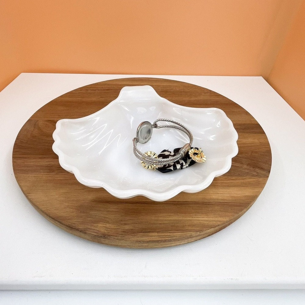 Vintage White Milk Glass Seashell Dish: Ring Holder, Soap Dish (7 inch)